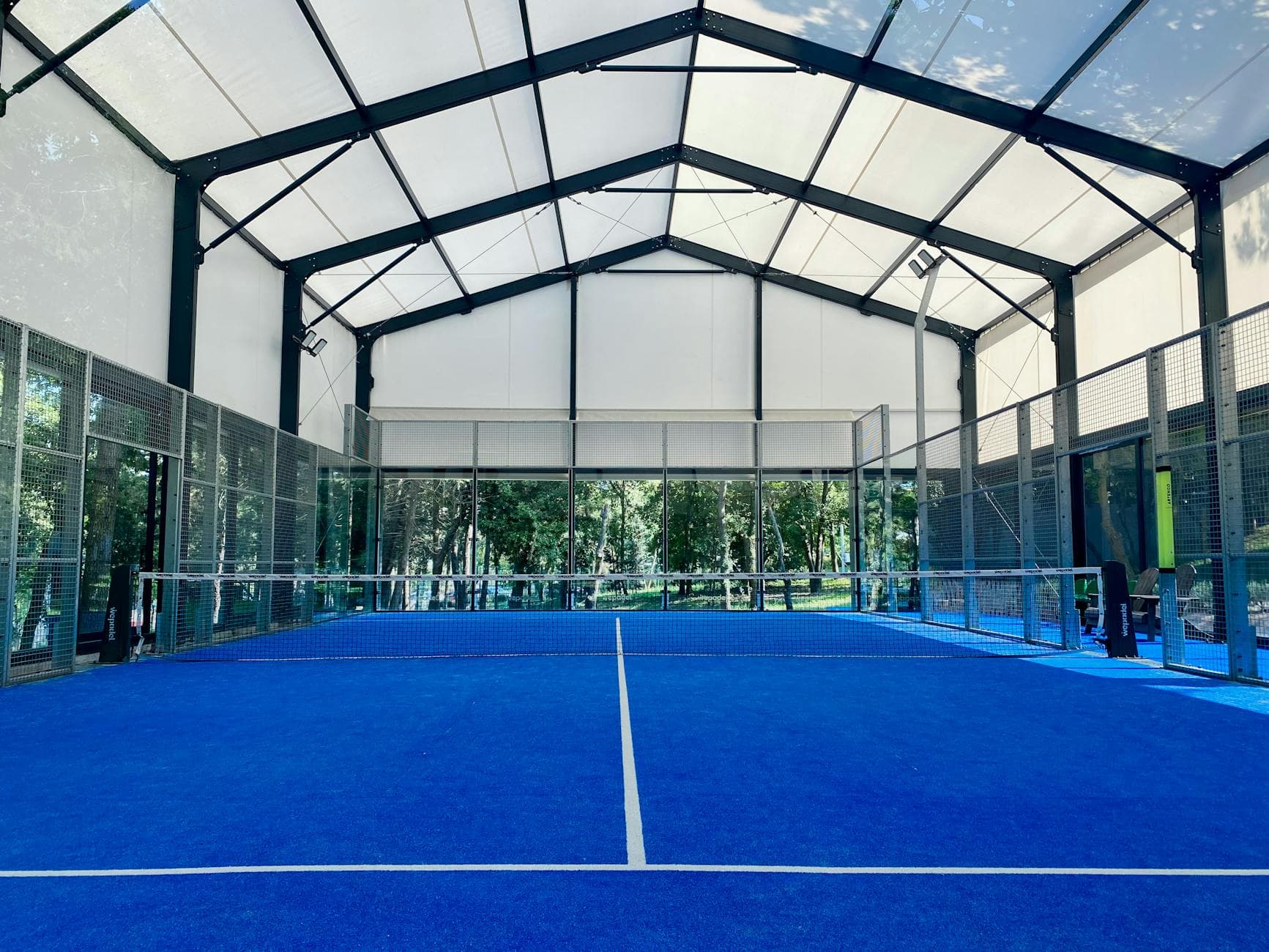 Padel pour femmes en France : clubs, ligues et communautés en 2026 — Padel Snipe